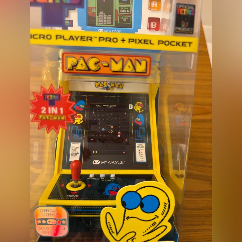 NWT Mini Pac-Man arcade game with bonus Tetris Pixel Pocket player